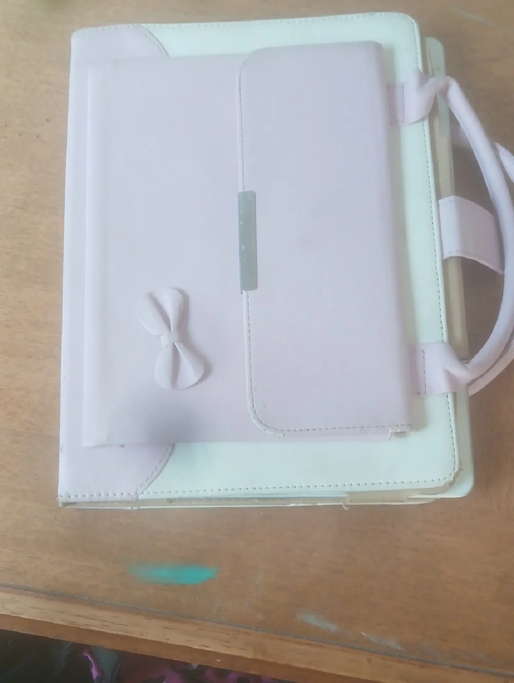 Apple I PAD. Tablet with White Bezel - Unbranded 9.7